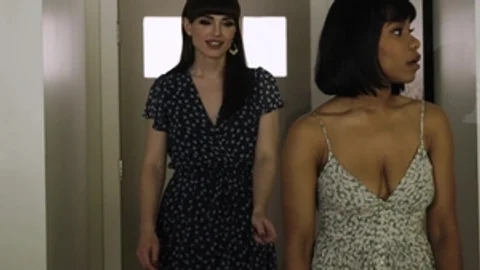 Transsensual - La natural Jennifer Fox desea chupar polla