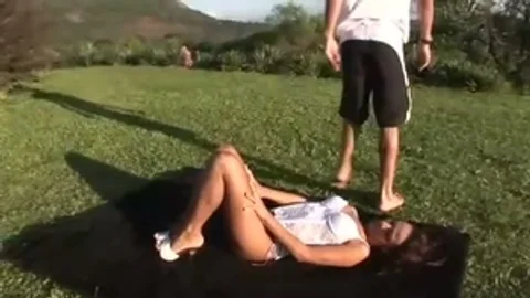 Jock süchtige Frau lutscht einen Shelady ab