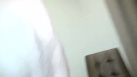 Roter Glockenende auf thailändischer Ladyboy-Zunge