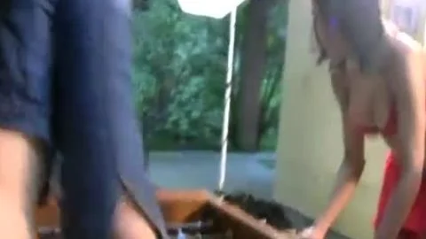 VOLLER Clip von vier Shemale, die feuchte Ärsche lecken und hart reiten