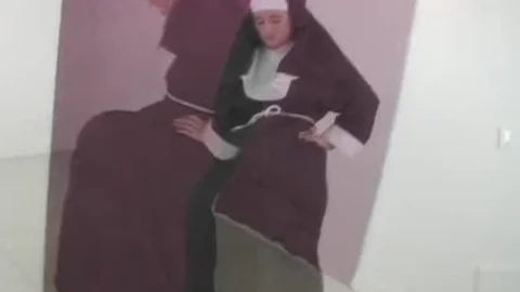 JazminCaitlyn02_Nonnen