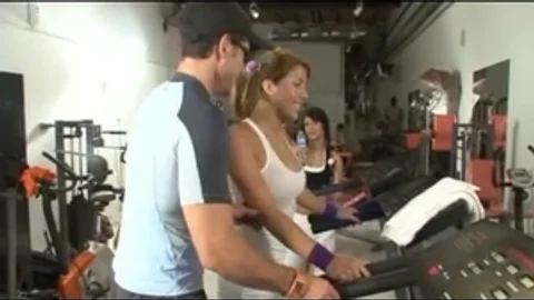 Transe Dreier im Fitnessstudio