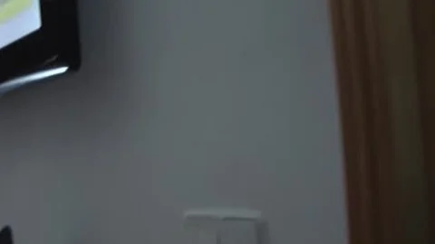 Junges Paar hat ihre erste Ladyboy-ERFAHRUNG. Spoiler : Sie lieben es !