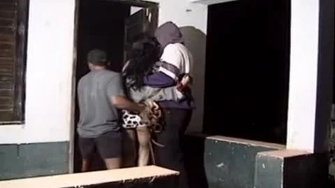 ( Seltenes Video) Entführung von Sabrina Hémoly vor einer Orgie-Party