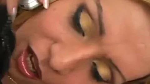 Heißester T-Girl Arschverprügelung