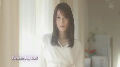 Sexy japanische T-Girl-Frau-Debüt