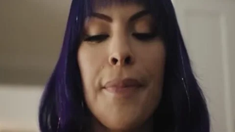 Trans-Chick Foxxy lutschte Klempners Rohr