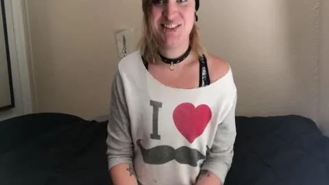 Aufgeregte entzückende TransGirl-Spielzeit