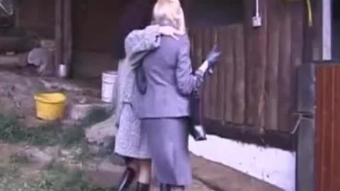 Sie Junge und Mutter, ich würde gerne ficken. Hab Spaß