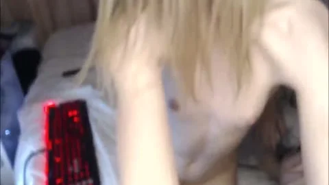 Übergewichtiges Playgirl und ihr transsexuelle Liebhaber hümpeln sich gegenseitig