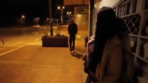 Gran Ladyboy Anal Redondo y Jugoso se Corre Mientras es Follada por un Gran Pene Gordo de Monstruosas Dimensiones